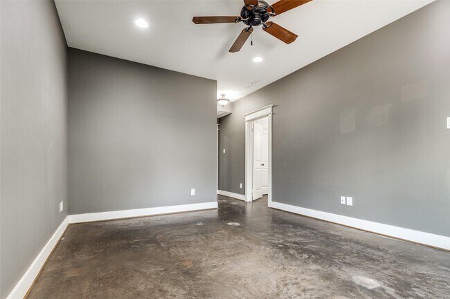 Building Photo - 1505 Asbury St