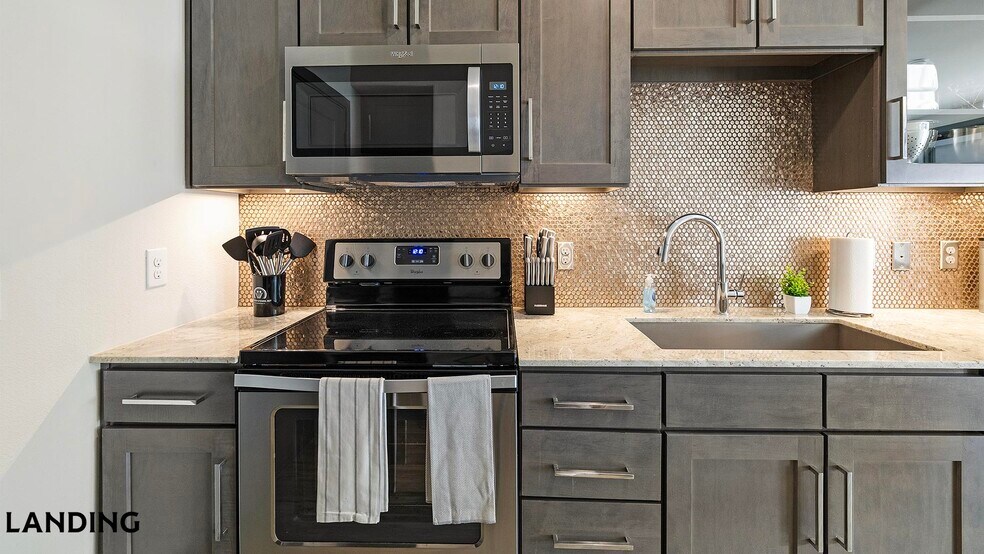 Building Photo - 3001 Crockett St