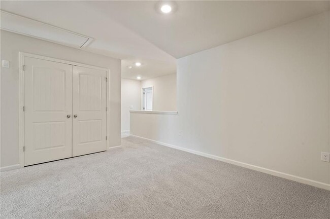 Building Photo - 211 Stoneybrook Dr