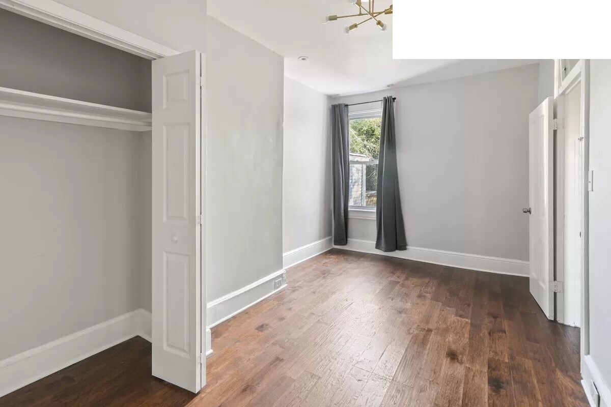 Building Photo - 2124 13th St SE