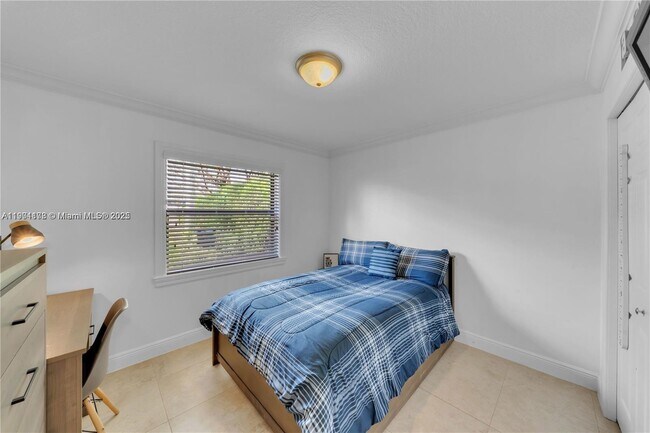 Building Photo - 4809 SW 135th Ct