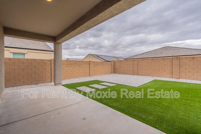 Building Photo - 8499 W Sonoma Way