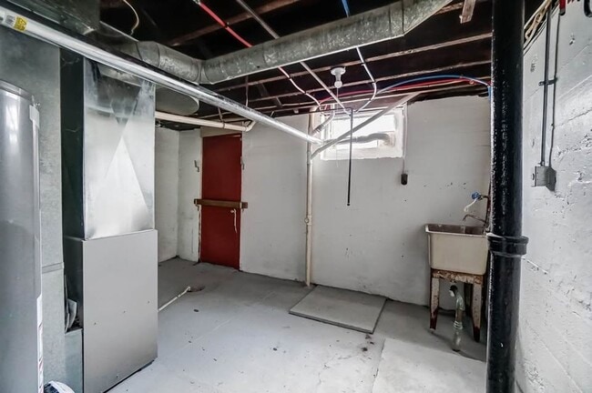 Building Photo - Updated 3 Bed 1 Bath in Price Hill!