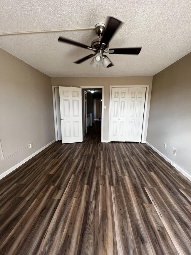 Building Photo - 438 Olympia Dr