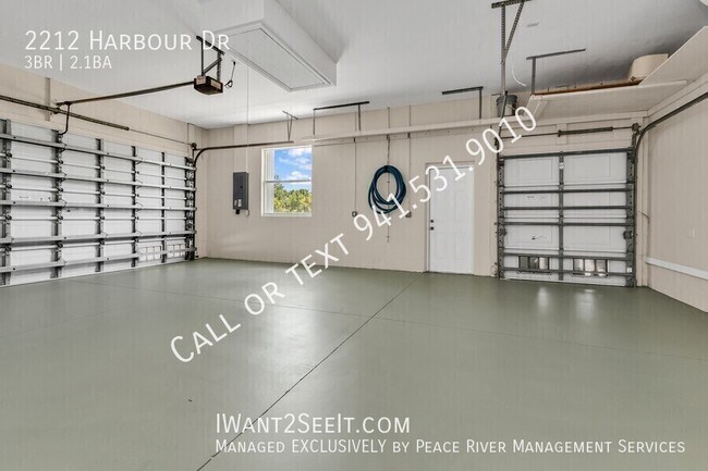 Building Photo - 2212 Harbour Dr