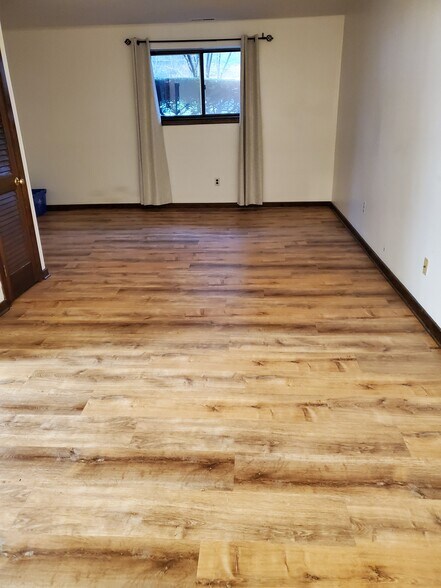 Building Photo - 71 Aiken St