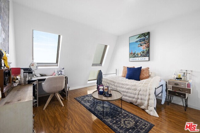 Building Photo - 23901 Civic Center Way