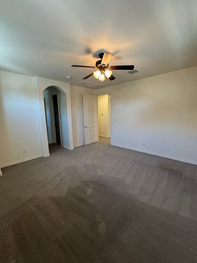 Building Photo - Upgraded Corner Townhome in the Heart of G...
