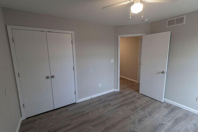 Building Photo - 5810 Canaveral Dr