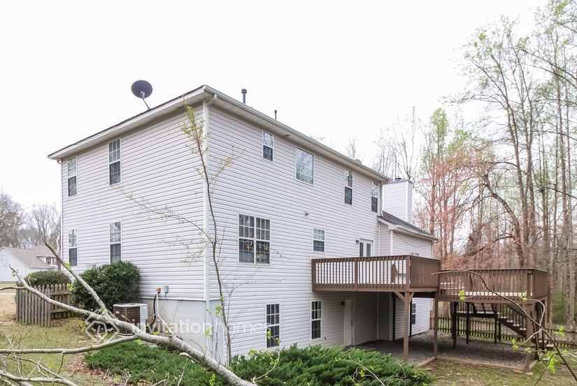 Building Photo - 7145 Pinecone Way