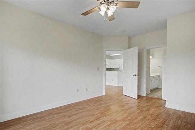 Building Photo - BEAUTIFUL 3BD, 2BA condo in World Tour