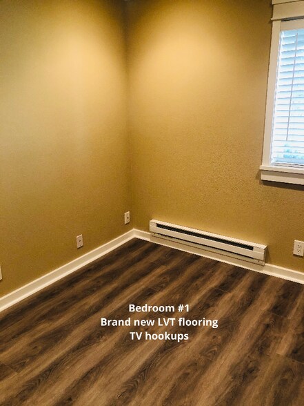 Building Photo - 281 E Surfside Dr