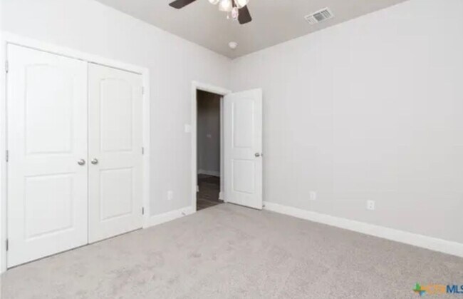 Building Photo - GORGEOUS home in Nolanville!