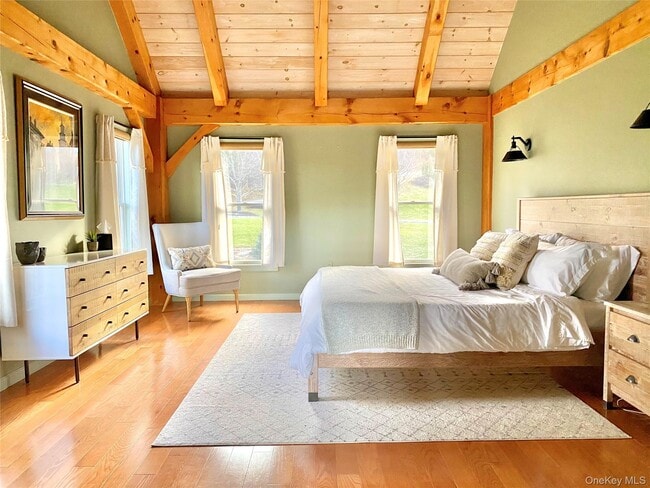 Building Photo - 7 Silo Ln