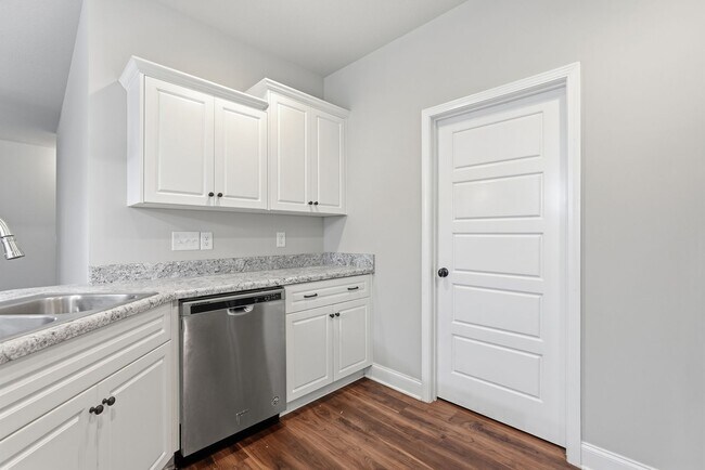 Building Photo - 217 Timberlake Dr