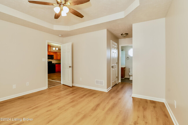 Building Photo - 106 Drake Dr