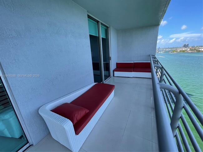 Building Photo - 335 S Biscayne Blvd