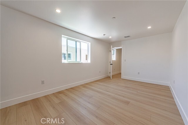 Building Photo - 1559 S Ogden Dr