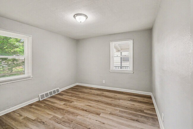 Building Photo - 5613 Statler Ave