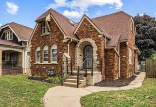 Building Photo - 2756 N 55th St