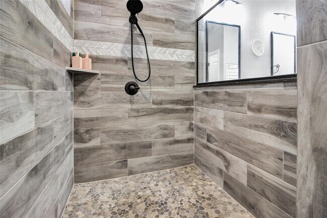 Building Photo - 7307 Diamond Dove Dr