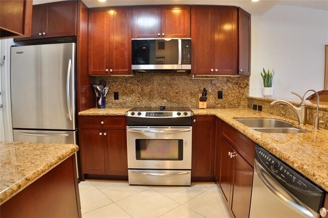 Building Photo - 1500 S Ocean Blvd