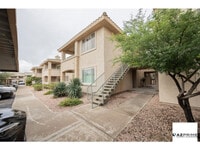 Building Photo - Discover your Dream Home in this Stunning 2/2 Phoenix Condo!