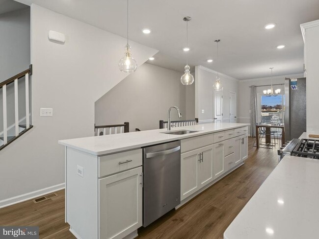 Building Photo - 4810 Vista Glen Ln