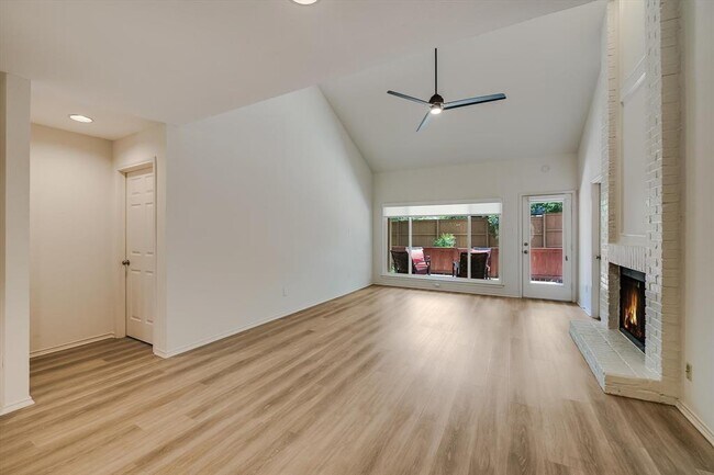 Building Photo - 7911 Cavalry Ct