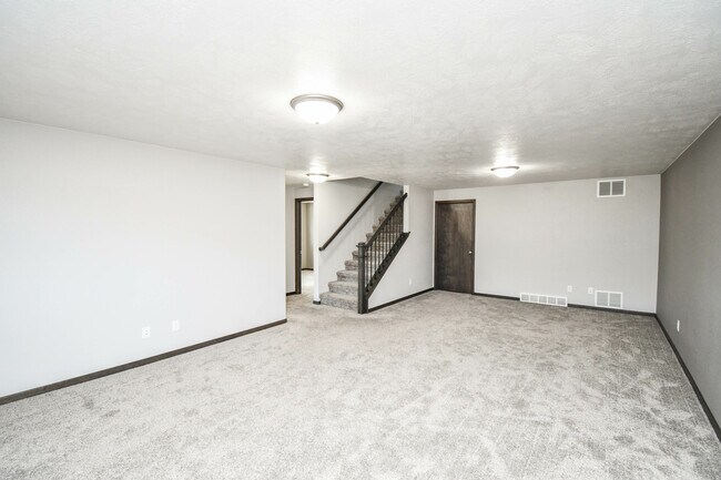 Building Photo - 3616 S Outfield Cir