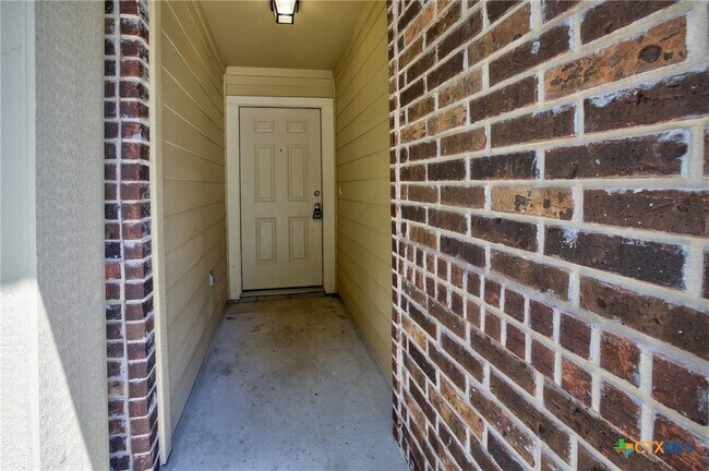 Building Photo - 775 Spectrum Dr