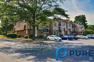 Building Photo - 409 Old Manor Rd