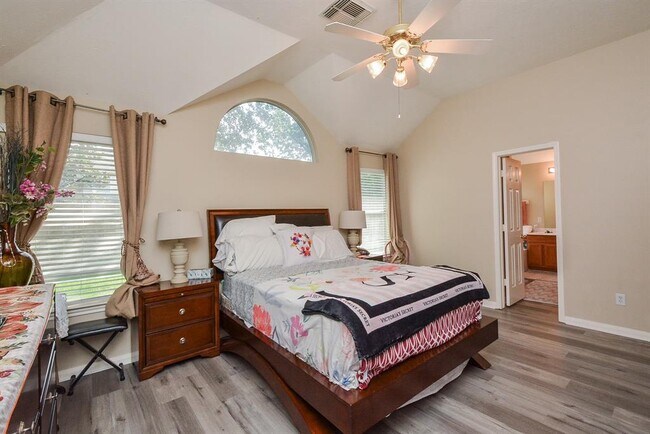 Building Photo - 24810 Sageford Ct