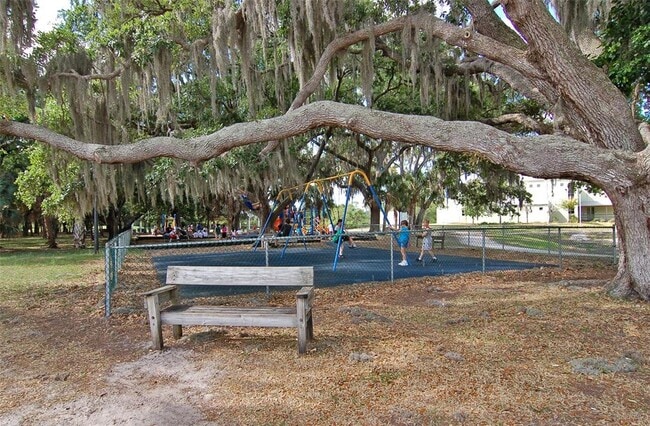 Building Photo - 2246 Cork Oak St W