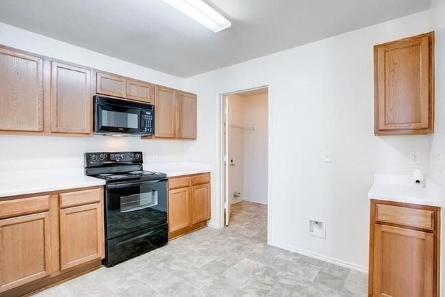 Building Photo - 10540 Flagstaff Run