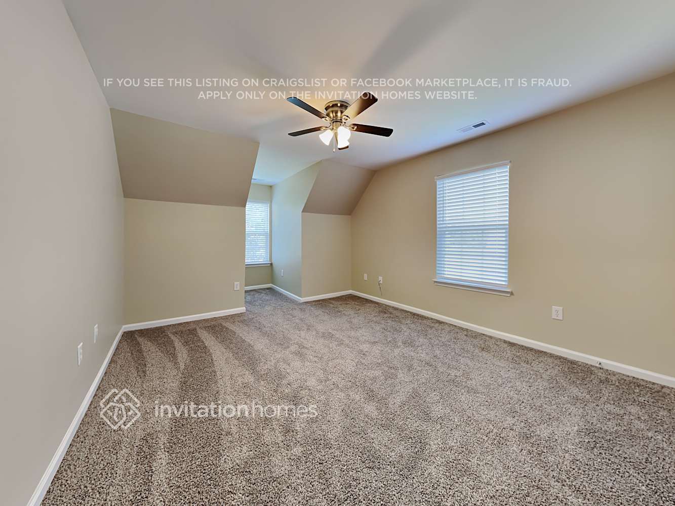 Building Photo - 1303 Oakshade Ave