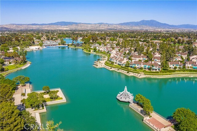 Building Photo - 17 Fallbrook