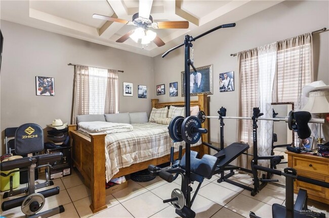 Building Photo - 19 Canela Ave