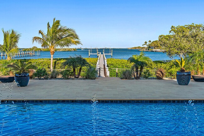 Building Photo - 116 S Sewalls Point Rd