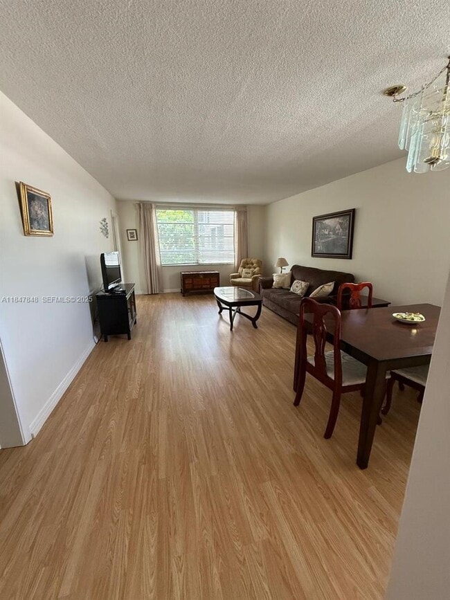 Building Photo - 4025 N Federal Hwy