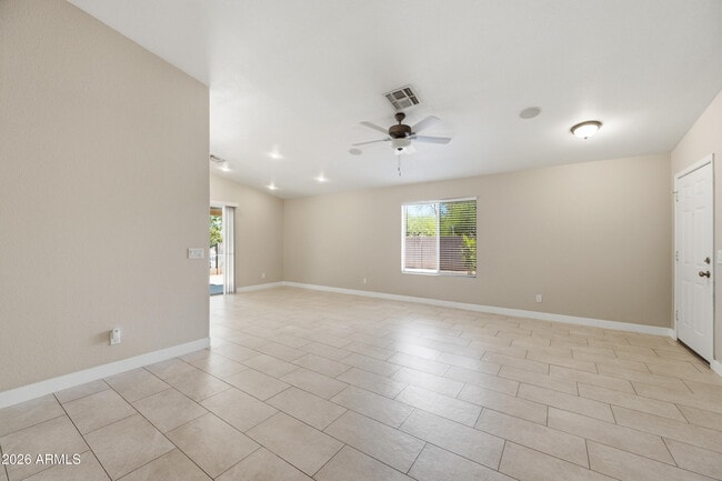 Building Photo - 1616 E Desert Ln