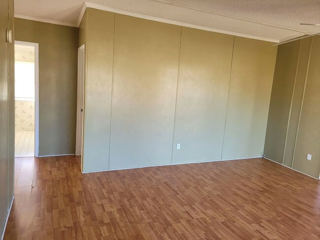 Building Photo - 715 Briar Ridge Way