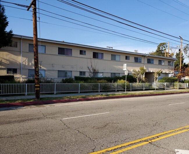 Primary Photo - 11805 Jefferson Blvd