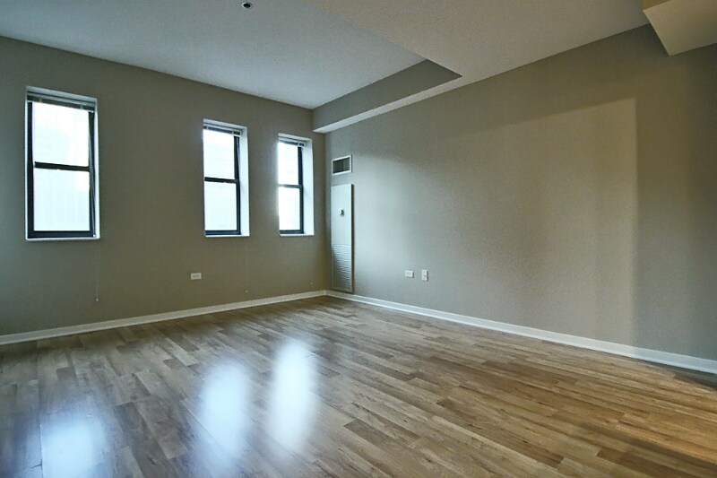 Building Photo - 174 W Randolph St