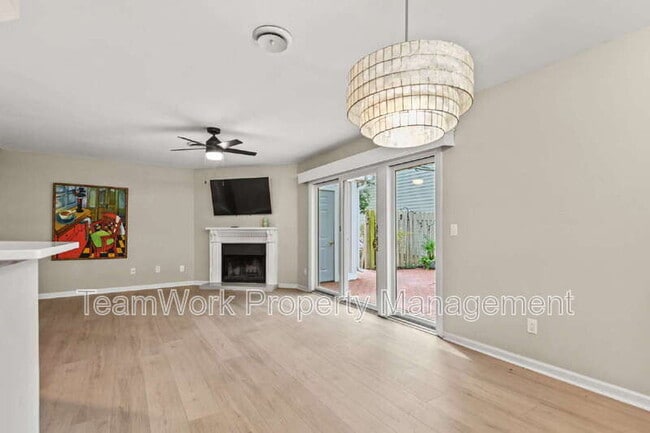Building Photo - 1163 Monaco Dr