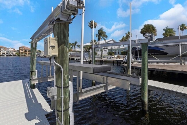 Building Photo - 5145 Porpoise Pl