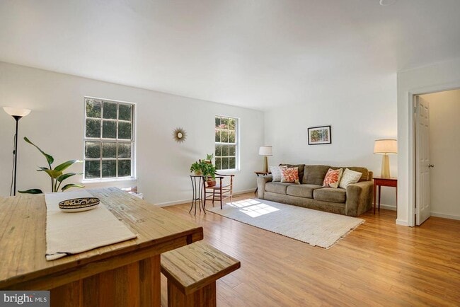 Building Photo - 6356 Shaundale Dr