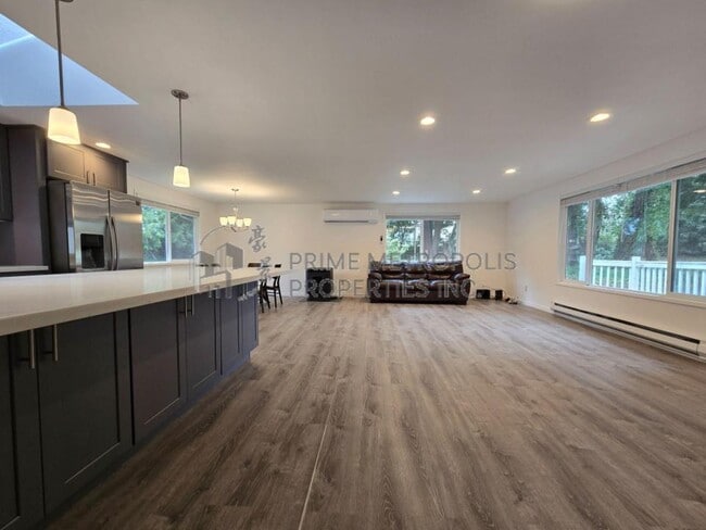 Building Photo - 12925 158th Ave SE