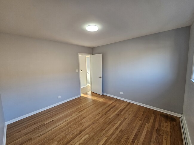 Building Photo - 2909 N Austin Ave