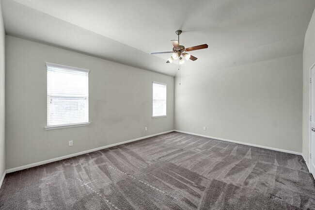 Building Photo - 30119 Saw Oaks Dr